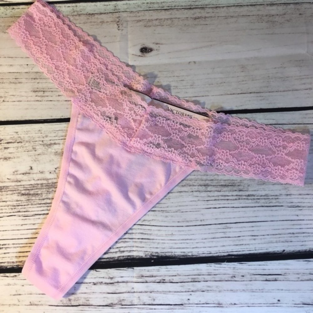VICTORIA'S SECRET Pink Low Rise Thong